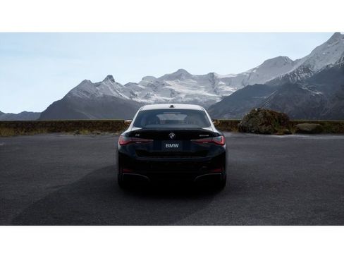 New 2026 BMW i4 eDrive40 image 5