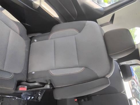 Used 2020 Chevrolet Traverse LT image 13