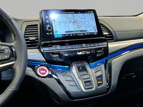 Used 2025 Honda Odyssey Elite image 9