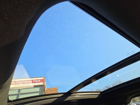 Certified 2025 Acura RDX SH-AWD image 29