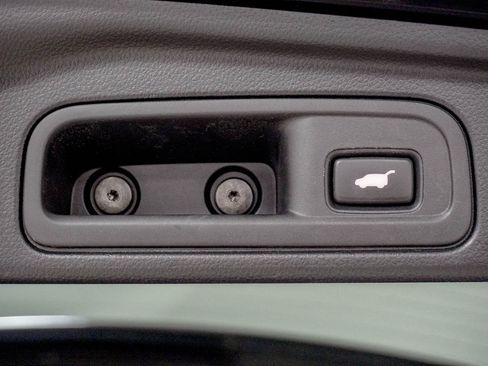 Used 2022 Honda Pilot Special Edition image 11