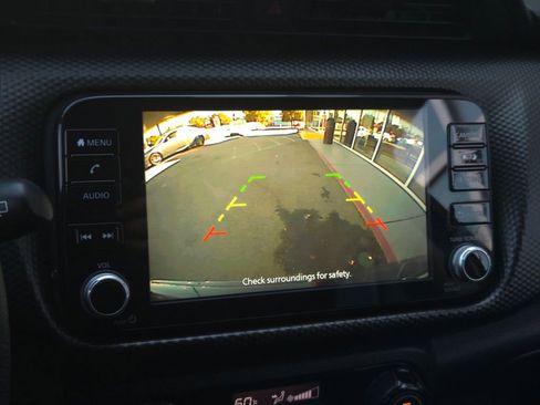 Used 2021 Nissan Kicks SV FWD image 17