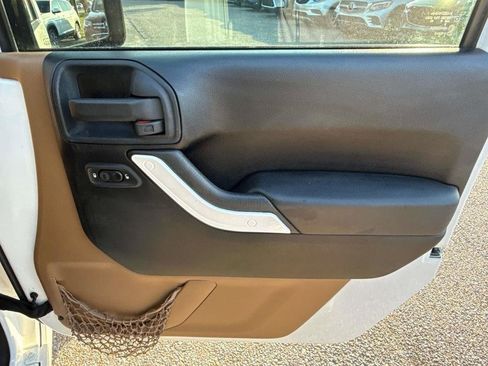 Used 2012 Jeep Wrangler Unlimited Sahara w/ Dual Top Group image 15