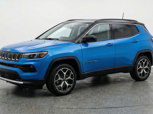 Used 2025 Jeep Compass Limited image 3