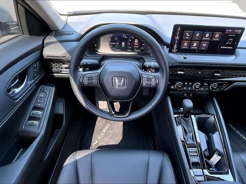 Used 2025 Honda Accord EX-L image 6