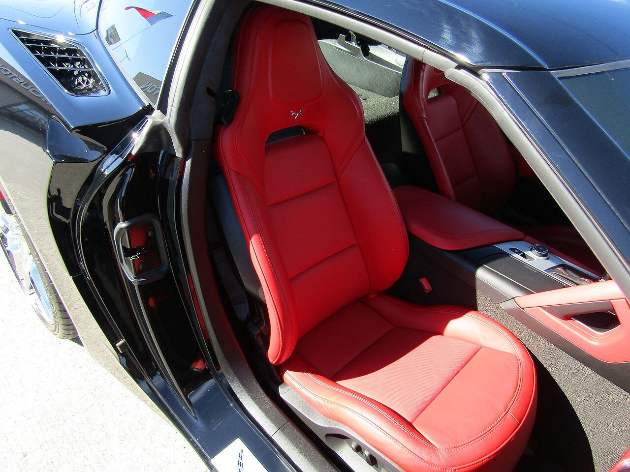 Used 2014 Chevrolet Corvette Stingray Coupe w/ 3LT Preferred Equipment Group RWD image 12