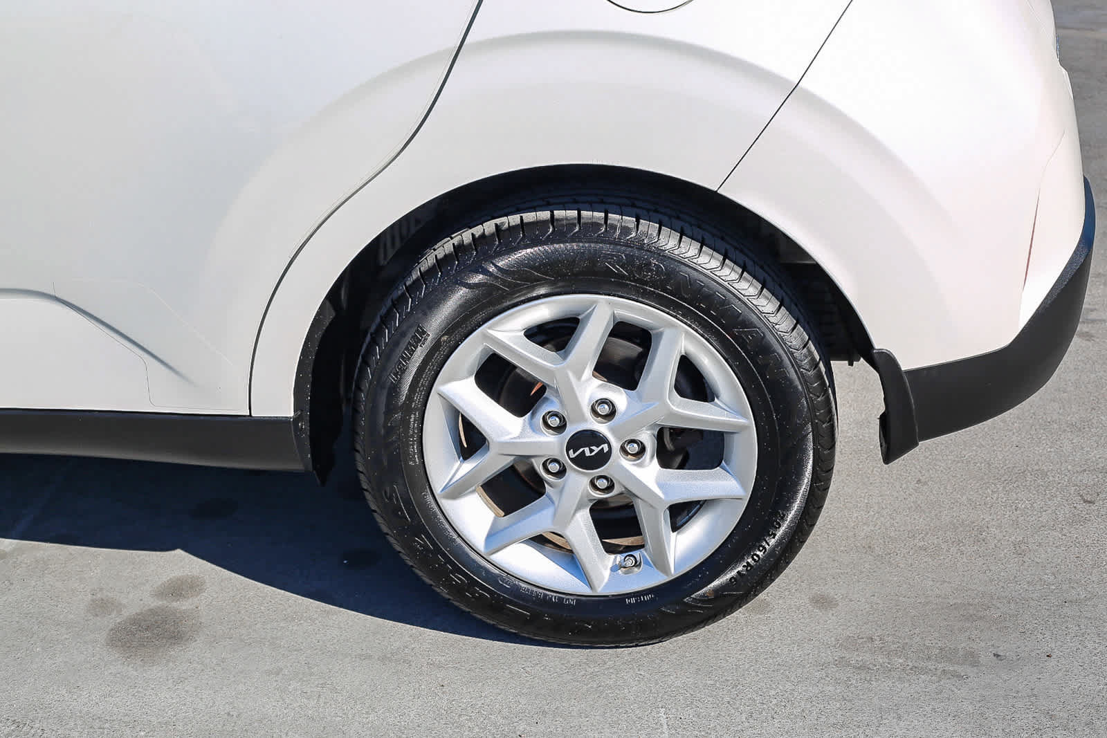 Used 2023 Kia Soul LX w/ LX Technology Package FWD image 11