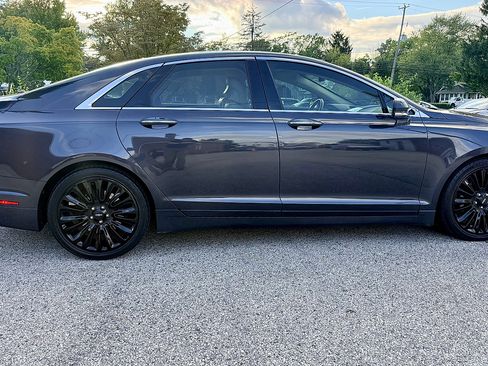 Used 2013 Lincoln MKZ AWD image 3