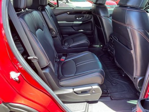 Certified 2025 Honda Pilot TrailSport image 15