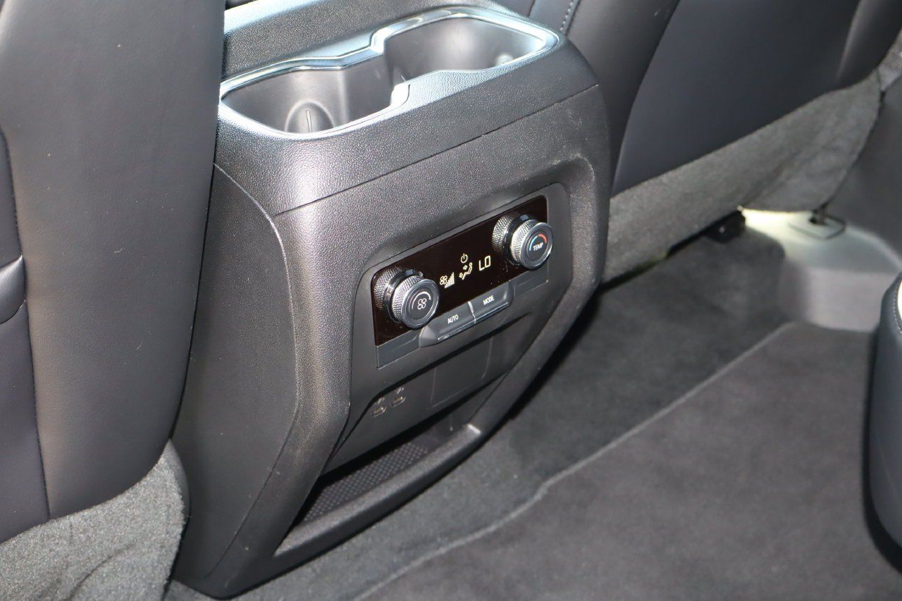 Used 2026 Buick Enclave Preferred FWD image 20