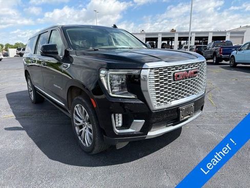 Used 2022 GMC Yukon XL Denali w/ Denali Ultimate Package AWD/4WD image 3