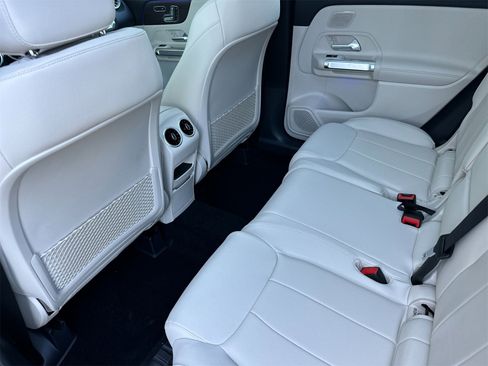 New 2026 Mercedes-Benz GLB 250 image 12