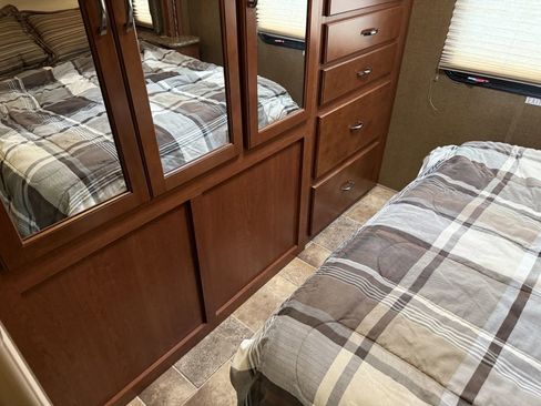 Used 2016 Ford E-450 and Econoline 450 Super Duty w/ Motorhome Prep Package image 68