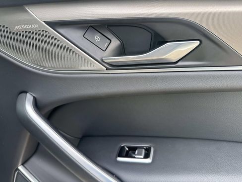 Used 2025 Jaguar F-PACE R-Dynamic S image 15