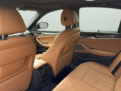 Used 2022 BMW 540i w/ Executive Package image 29