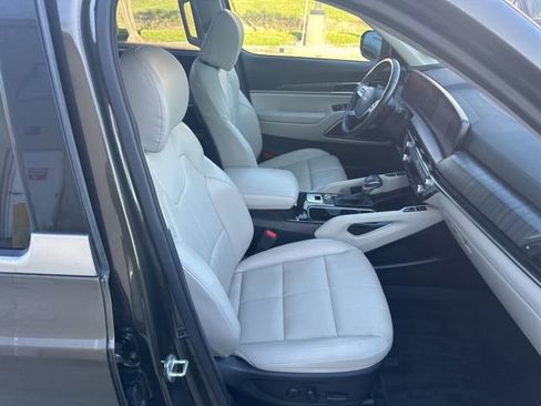 Used 2023 Kia Telluride SX image 32