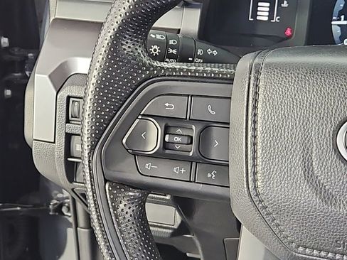 Used 2025 Toyota Tacoma SR5 AWD/4WD image 29