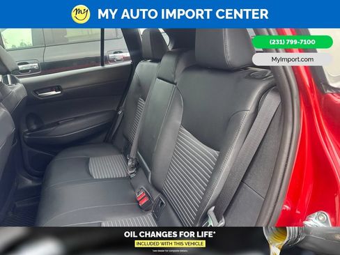 Used 2025 Toyota Corolla Cross AWD Hybrid w/ Convenience Package image 19