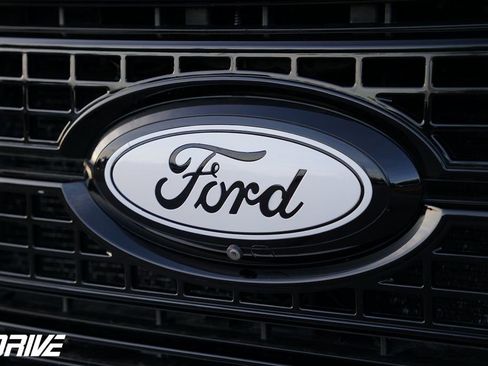 Used 2017 Ford F350 Platinum w/ Platinum Ultimate Package image 17