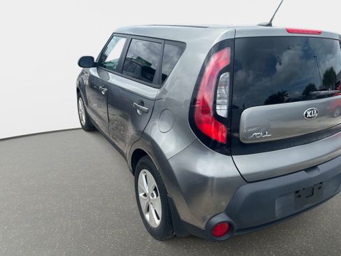 Used 2015 Kia Soul FWD image 4