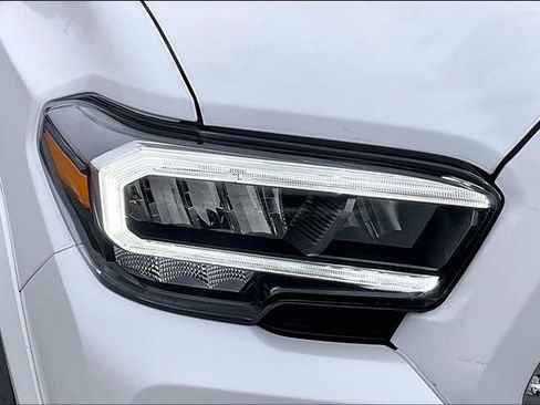 Used 2023 Toyota Tacoma Limited w/ Black Out Package (TMS) image 28
