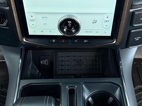 Used 2025 Ford F150 Lightning Lariat AWD/4WD image 36