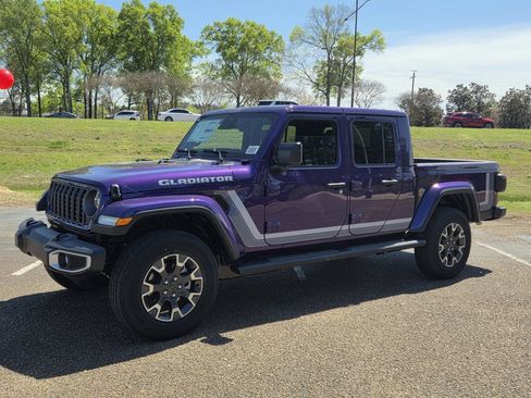 New 2026 Jeep Gladiator Mojave AWD/4WD image 1