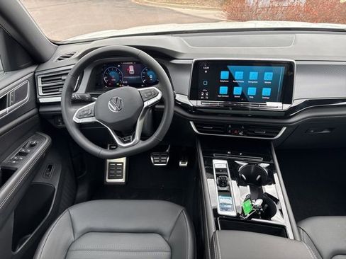 New 2026 Volkswagen Atlas Cross Sport SEL R-Line image 9
