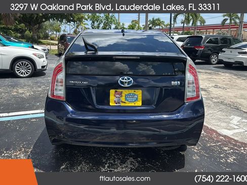 Used 2013 Toyota Prius Two image 10