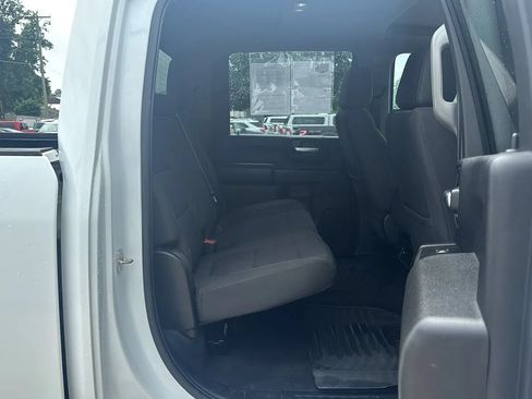 Used 2022 Chevrolet Silverado 2500 Custom w/ Custom Value Package AWD/4WD image 17