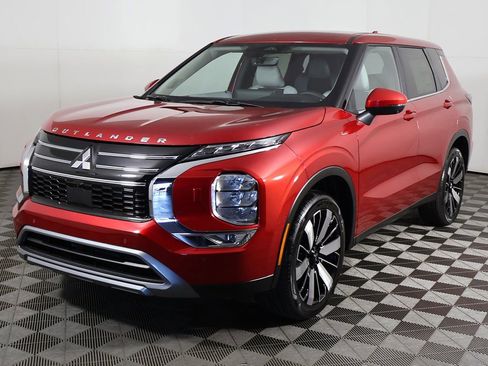 New 2025 Mitsubishi Outlander SE AWD/4WD image 10