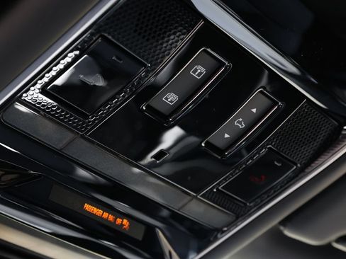 Used 2025 Land Rover Range Rover Autobiography AWD/4WD image 11