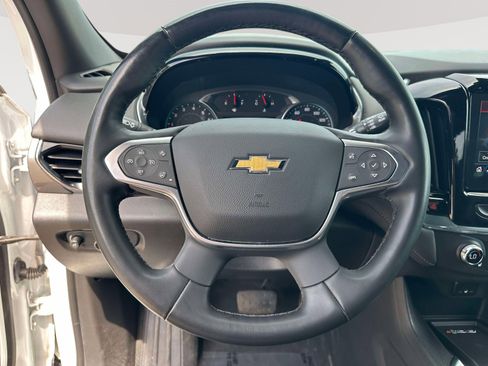 Used 2023 Chevrolet Traverse LT w/ Rear Camera Mirror Package AWD/4WD image 13