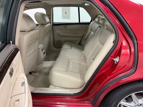 Used 2011 Cadillac DTS Luxury FWD image 15