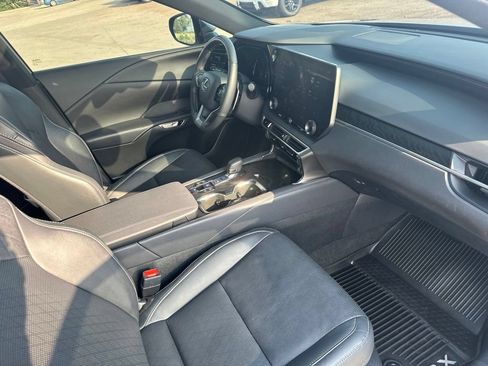 Used 2023 Lexus RX 350 Premium Plus w/ Cold Area Package AWD/4WD image 33