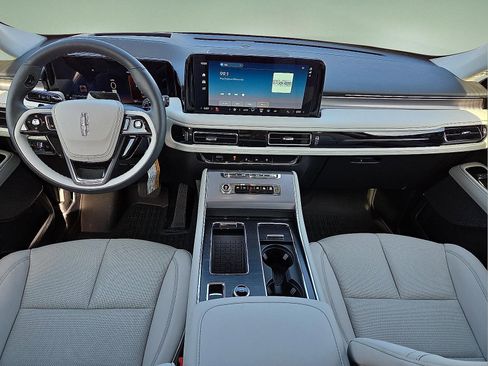 New 2026 Lincoln Aviator AWD image 12
