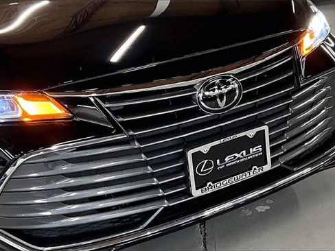 Used 2021 Toyota Avalon XLE w/ Moonroof Package image 33