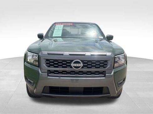 Used 2025 Nissan Frontier SV w/ SV Convenience Package RWD image 3