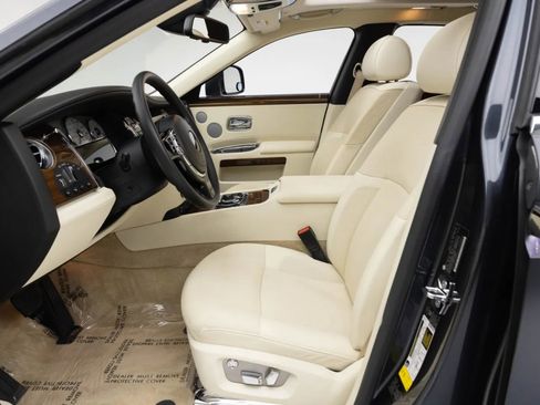 Used 2010 Rolls-Royce Ghost RWD image 32