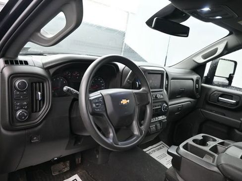 Used 2024 Chevrolet Silverado 2500 Custom w/ Custom Value Package AWD/4WD image 7