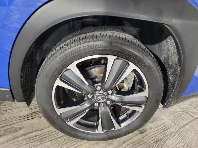 Used 2025 Lexus UX 300h FWD w/ Accessory Package (Z2) image 5