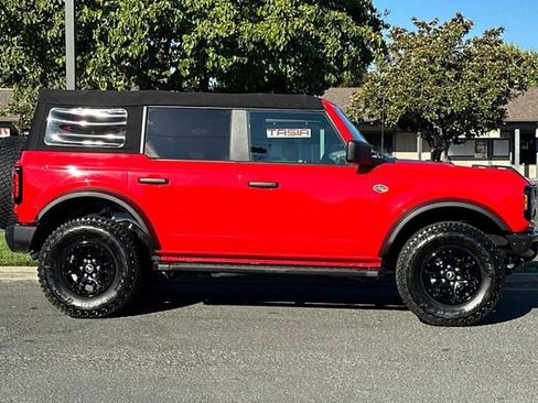 Used 2022 Ford Bronco Wildtrak image 7