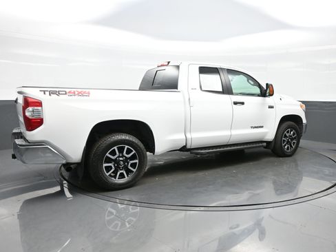 Used 2017 Toyota Tundra SR5 image 6