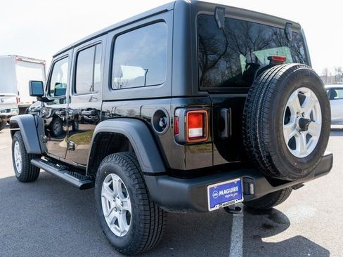 Used 2022 Jeep Wrangler Unlimited Sport AWD/4WD image 8