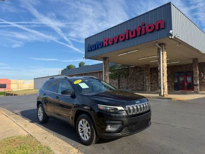 Used 2019 Jeep Cherokee Latitude w/ Popular Appearance Group