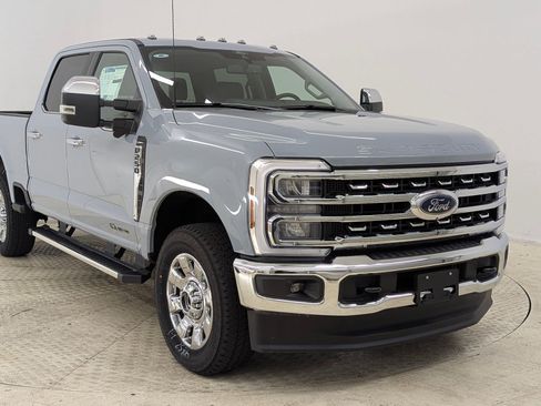 New 2026 Ford F250 Lariat w/ Chrome Package image 7