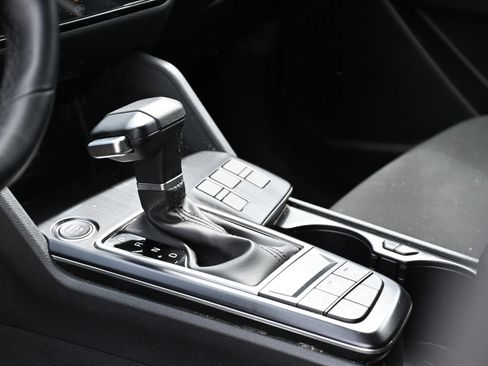 Used 2026 Kia Sportage LX image 13