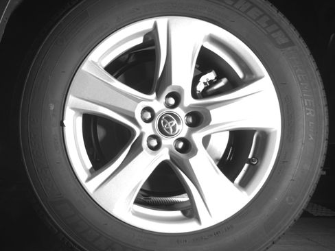 Used 2025 Toyota Highlander LE image 14