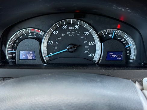 Used 2013 Toyota Camry SE w/ Convenience Pkg FWD image 14