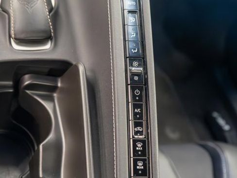 Used 2024 Chevrolet Corvette Stingray Preferred Conv w/ 2LT image 38